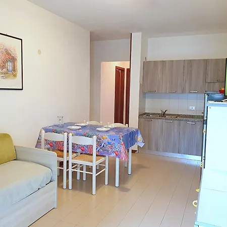 Gemini Apartment *